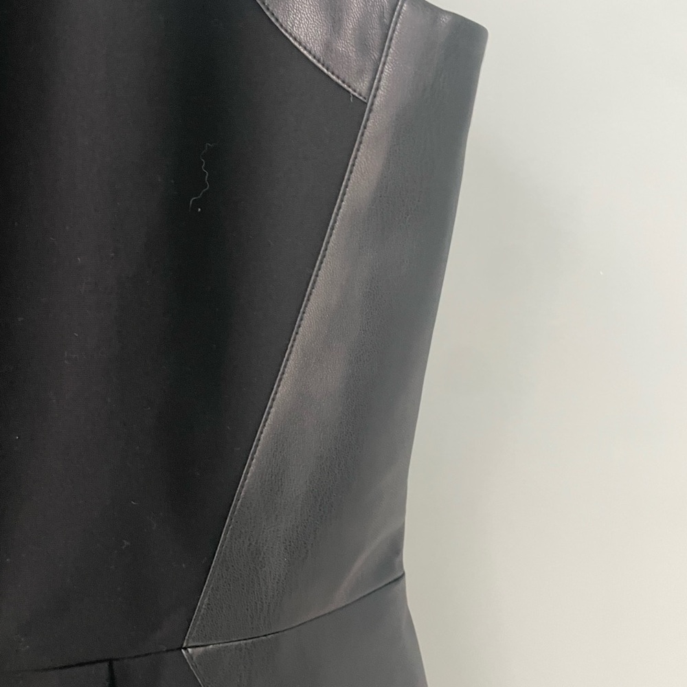 EUC WHBM Elegant Black Sleeveless Leather Trim Sheath Dress 10 - Picture 6 of 10